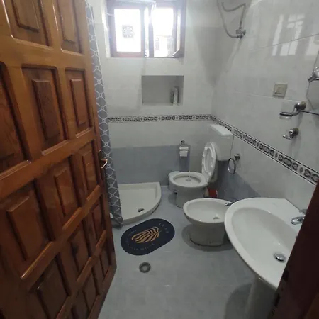 Апартаменты Xheison